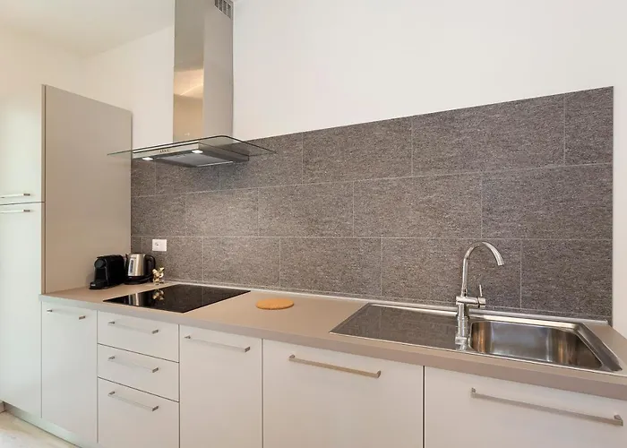 Felix 10 斯特雷萨